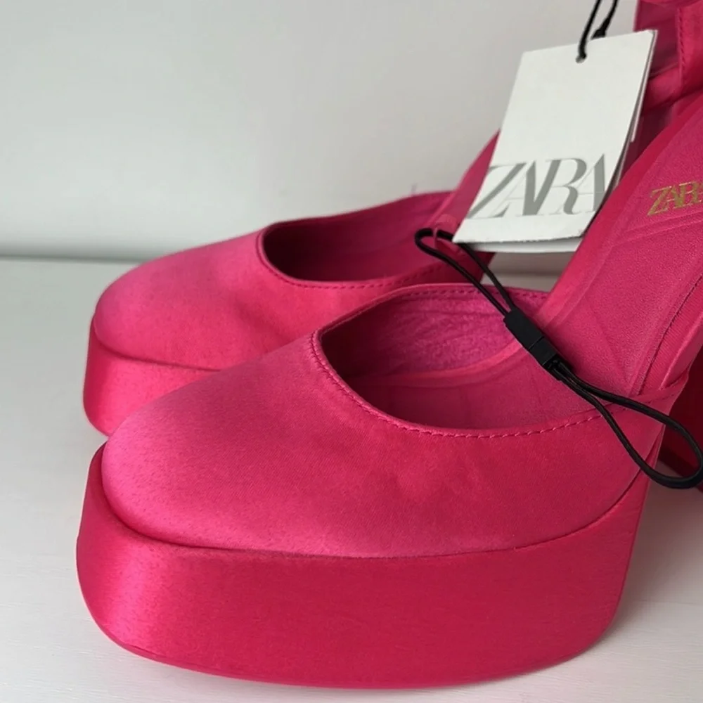 ZARA‎ HEELED PLATFORM SHOES